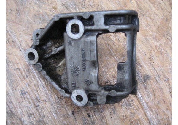 Кронштейн насоса гідропідсилювача Renault 1.2 16V, 7700106342, 8200040061